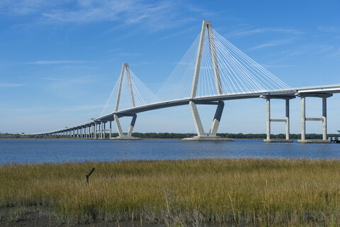 USA, South Carolina, Charleston, Arthur-Ravenel-Brücke, Cooper River, lizenzfreies Stockfoto