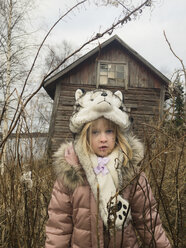 Finland, Kuopio, portrait of girl - PSIF00230