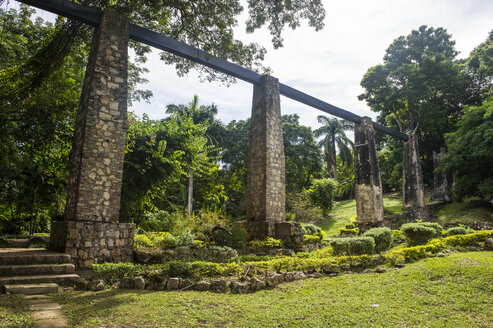 Jamaica, Montego Bay, Old sugar mill waterpipe - RUNF01309