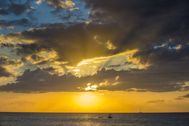 Jamaica, Negril, Seven mile beach, sunset - RUNF01311