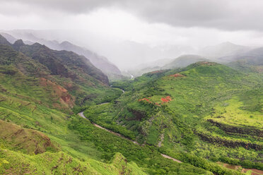 USA, Hawaii, Kaua'i, Waimea Canyon State Park, Blick auf Waimea Canyon, Waimea Ditch, Mokihana Valley und Nihoa Gulch - FOF10488