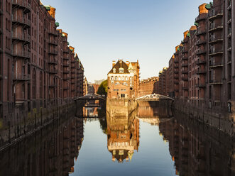 Germany, Hamburg, Old Warehouse District and Wasserschloss - WDF05121