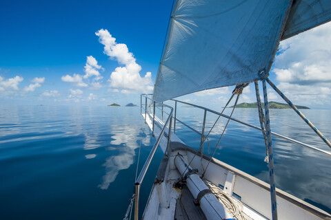Fidschi, Mamanuca Inseln, Segelboot, Segeln, lizenzfreies Stockfoto