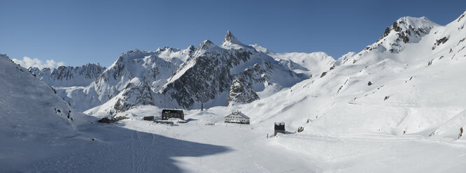 Schweiz, Grosser St. Bernhard Pass, Pain de Sucre, Winterlandschaft in den Bergen - ALRF01394