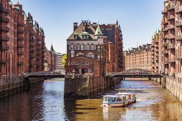 Germany, Hamburg, Old Warehouse District and water castle - WD05127