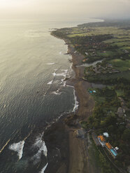 Indonesien, Bali, Luftaufnahme von Echo Beach - KNTF02693