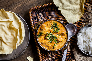 Indian Butter Chicken with Papadam and rice - SBDF03906