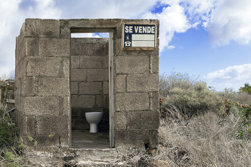 Spain, Tenerife, abandoned unfinished building - PSTF00300