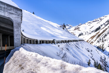 Österreich, Vorarlberg, Allgäuer Alpen, Winter am Hochtannbergpass - STSF01847