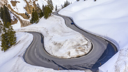 Austria, Vorarlberg, Allgaeuer Alps, winter at Hochtannberg Pass - STSF01861