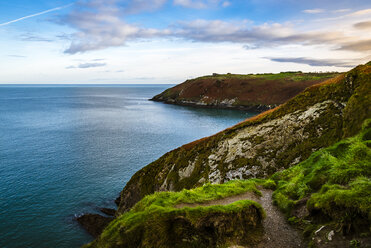 Blick auf das Meer und den Himmel bei Sonnenuntergang in Kinsale - CAVF61361