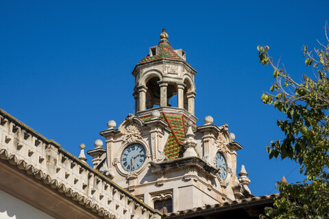 Spanien, Balearen, Mallorca, Alcudia, Rathaus, Uhr, lizenzfreies Stockfoto