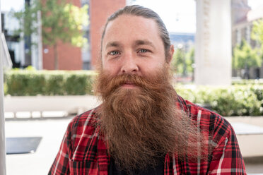 Male hipster with long beard - CUF49313