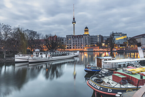 Germany, Berlin-Mitte, Historical harbour, Spree river in the evening, Berlin TV Tower in the background - KEB01215