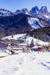 Austria, Tyrol, Tannheim Valley in winter - THAF02480