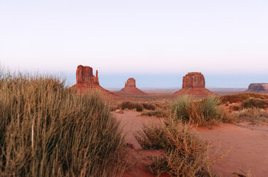 USA, Utah, Navajo-Nation, Monument Valley - GEMF02874