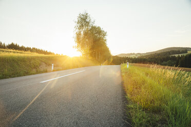 Austria, empty road in the countryside - AIF00604