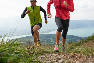 Jogger in Annecy, Rhone-Alpes, Frankreich - CUF49558