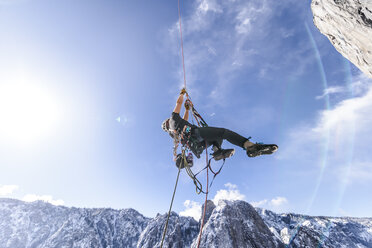 Big wall climbing, Yosemite National Park, California, USA - ISF21028