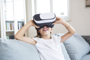 Girl using virtual reality glasses - LVF07862