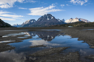 Chile, Patagonia, Torres del Paine National Park, Lago Grey - RUNF01487