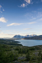 Chile, Patagonien, Spätnachmittagslicht im Torres del Paine National Park - RUNF01489