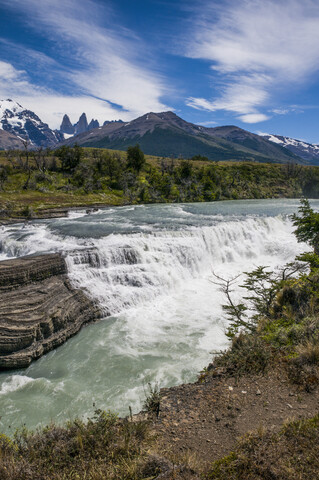 Chile, Patagonien, Torres del Paine National Park, Rio Paine Wasserfälle, lizenzfreies Stockfoto