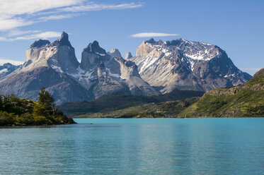 Chile, Patagonien, Torres del Paine National Park, Pehoe See - RUNF01501