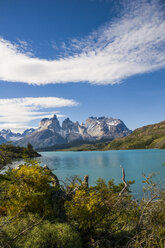 Chile, Patagonien, Torres del Paine National Park, Pehoe See - RUNF01502