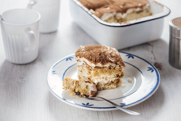 Tiramisu with coconut and cashew cream, homemade vegan ladyfingers - IPF00512