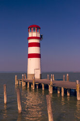 Österreich, Burgenland, Neusiedler See, Podersdorf am See, Leuchtturm - AIF00608