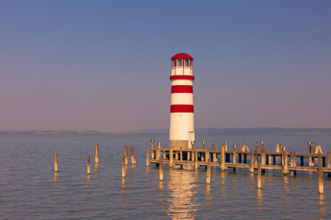 Österreich, Burgenland, Neusiedler See, Podersdorf am See, Leuchtturm - AIF00610