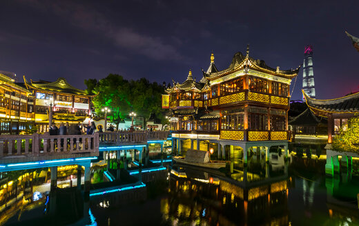 Teehaus im Yu-Garten bei Nacht, Shanghai, China - CUF49846