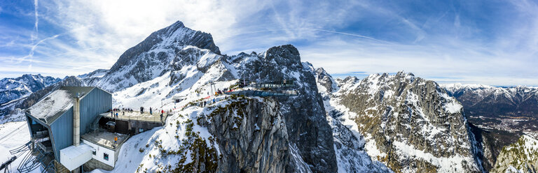 Germany, Bavaria, Mittenwald, Wetterstein mountains, Alpspitze, mountain station with AlpspiX viewing platform - AM06830