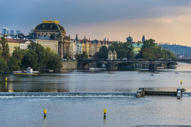 Czech Republic, Prague, dramatic light over the Vltava and the old town - RUNF01507