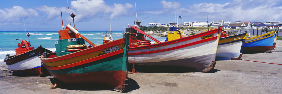 Fischerboote in Arniston - MINF10675