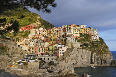 Manarola in der Abenddämmerung - MINF10775