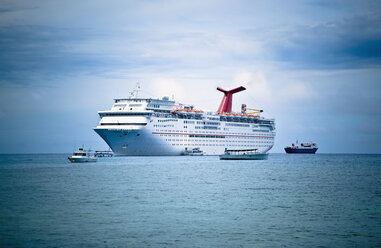 Cruise Ship on the Ocean - MINF10790