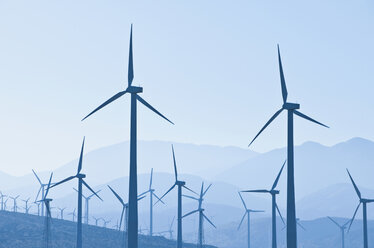 Silhouette of wind turbines - MINF10860