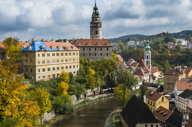 Czech Republic, overlook over Cesky Krumlov and the Vltava river - RUNF01517