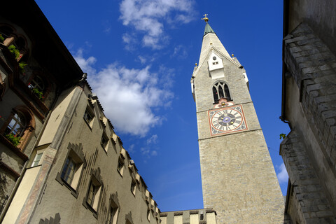 Italien, Südtirol, Brixen, Grosse Lauben, Weisser Turm, lizenzfreies Stockfoto