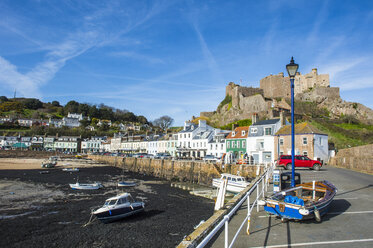 Vereinigtes Königreich, Kanalinseln, Jersey, die Stadt Mont Orgueil und ihr Schloss - RUNF01563