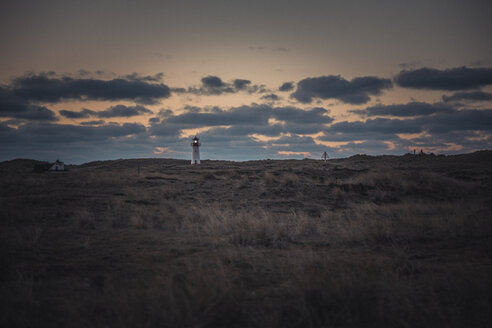 Germany, Sylt, Schleswig Holstein Wadden Sea National Park, dune landscape, Ellenbogen, lighthouse List Ost, evening light - ANHF00075