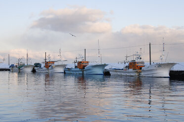 Fischereihafen in der Abenddämmerung - MINF10925