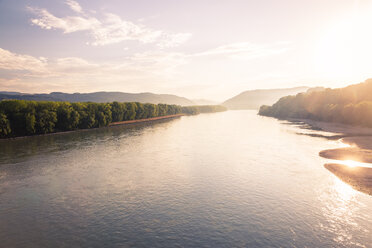 Österreich, Niederösterreich, Donau bei Sonnenaufgang - AIF00645