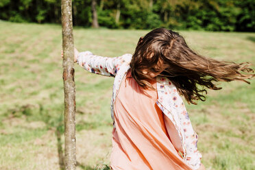 Girl playing in nature - ANHF00102