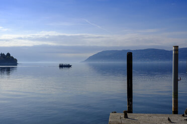 Italy, Piedmont, Lake Maggiore, Verbania, boat trip at Pallanza - LBF02459