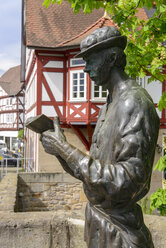 Deutschland, Melsungen, Bartenwetzer-Denkmal an der Bartenwetzer-Brücke - LBF02484