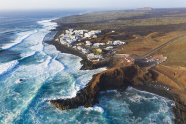 Spain, Canary Islands, Lanzarote, Aerial view of El Golfo - SIEF08462