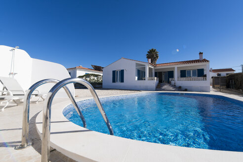 Portugal, mediterranes Haus mit Schwimmbad - SBOF01905
